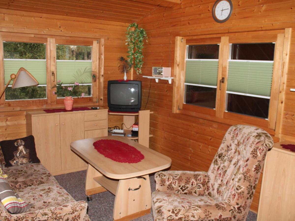 Pretty Bungalow In Neubukow With Garden, Roof Екстер'єр фото